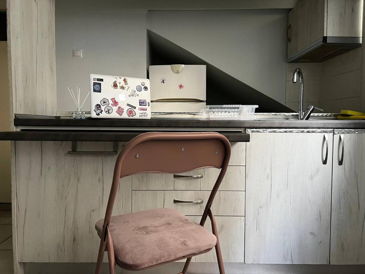 Central Renovated Studio Apartment เอเธนส์ ภายนอก รูปภาพ